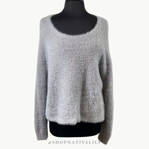 Cloth & Stone Anthropologie Fuzzy Drape Sweater Size Medium Gray Scoop Neck Cozy